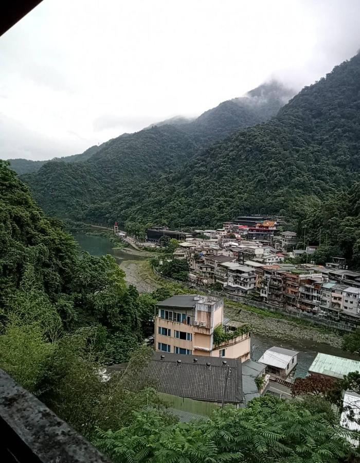 Отель Wulai Town House Экстерьер фото